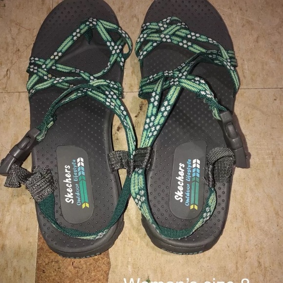 sketcher chacos